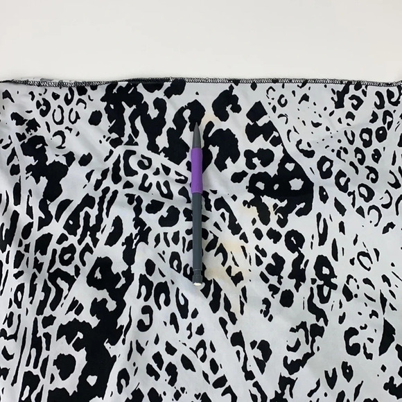 3/$15 Business casual cheetah black white cowl neck sleeveless halter sz medium - Picture 9 of 15